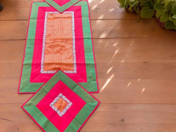 green red runner aasan set 1