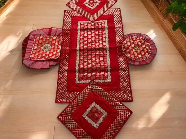 red elephant design ombo set