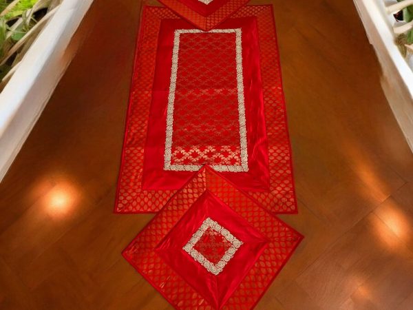 Plain Red Ruby Runner Aasan Set 2