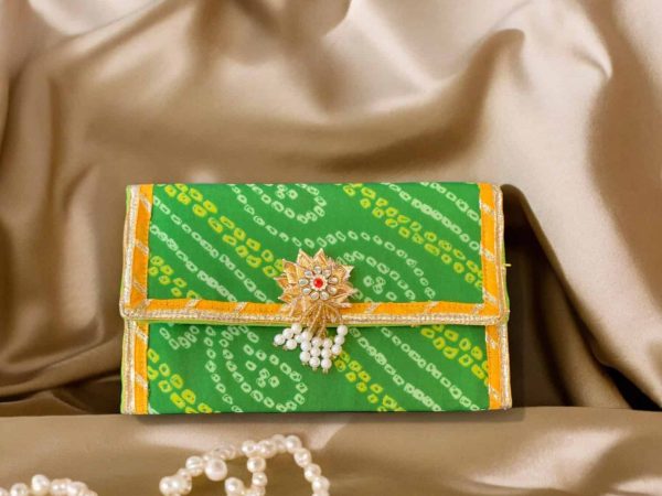 green bandhani envelopes 3