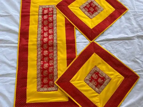 Yellow & Red Runner Aasan Set